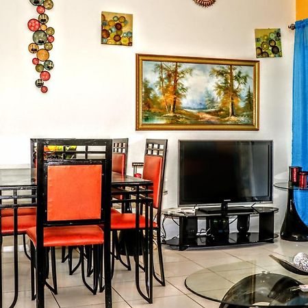 Crystoural Suites Near The Us Embassy - Gated & Secure - 2 Bedrooms, 2 Beds, 4 Guest Кингстон Экстерьер фото
